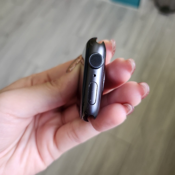 Apple Watch Series 5 - Picture 9 of 16